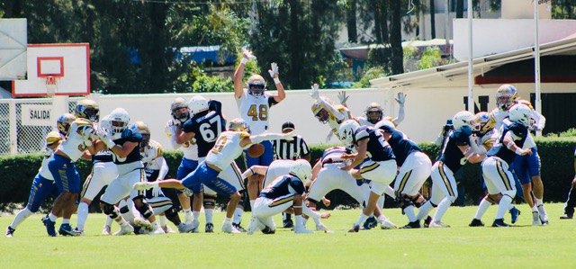 INICIAN GANANDO LOS BICAMPEONES