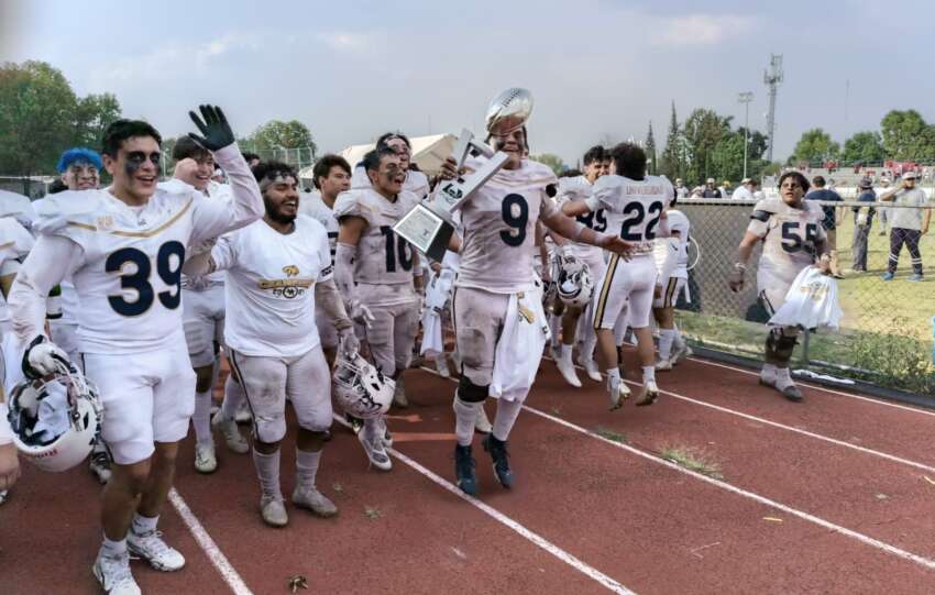 PUMAS ACATLÁN SE CORONÓ INVICTO